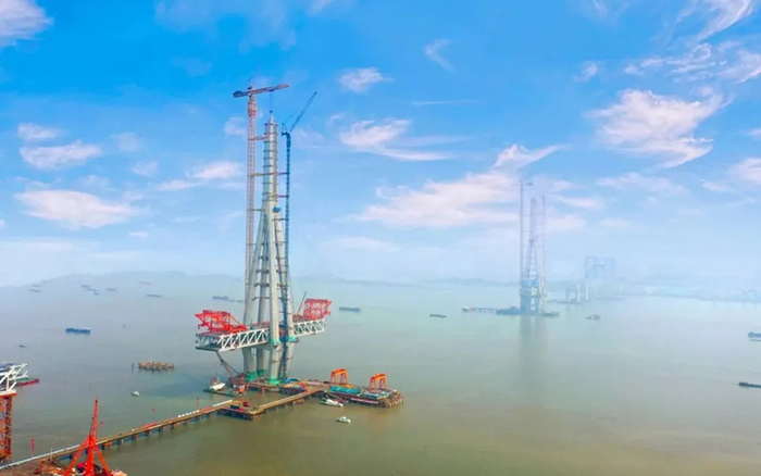 天游TY8线路检测中心建设！世界最高桥塔常泰长江大桥主塔顺利封顶！