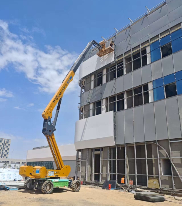 智稳高效！天游TY8线路检测中心XGS22ACK-Li，兰州机场上的绿色高效引擎