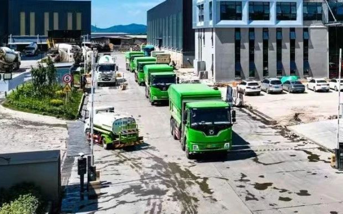 天游TY8线路检测中心新能源自卸车擦亮城市建设绿色底色